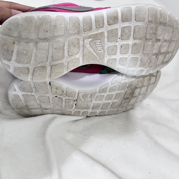 Nike Roshe Run Printed Pink and Teal Green Sneakers Size 7 Y Casual Lightweight - Picture 4 of 7